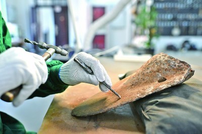 给文物当“医生”成梦